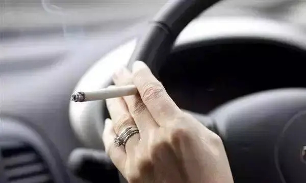 轿车里有烟味会造成什么伤害？江苏轿车除烟味公司说说